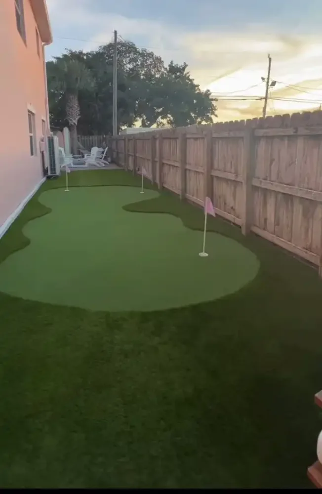 artificial grass putting green installation